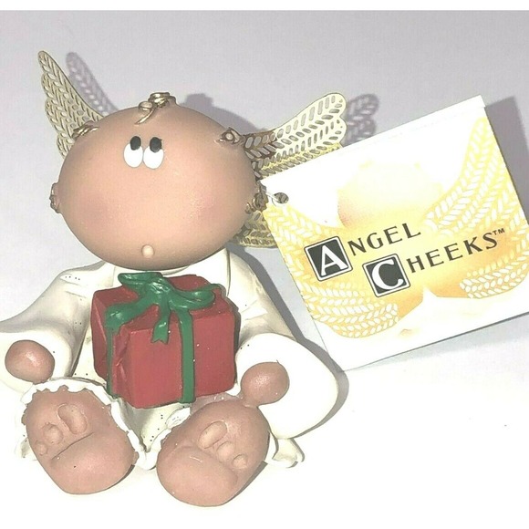 Angel Cheeks Christmas Red Gift Figurine Russ Critters 2001 2 1/2”T Collectible - Picture 7 of 7